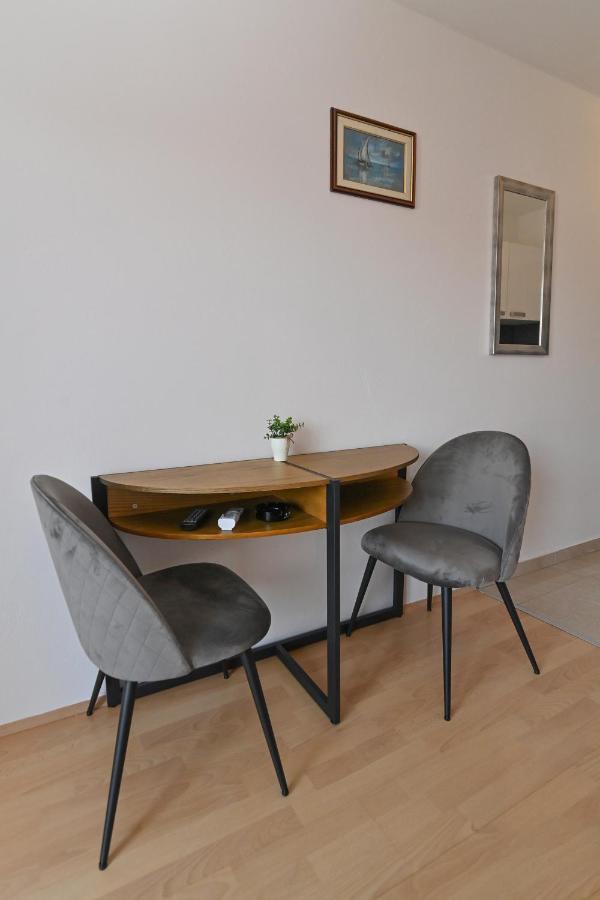 Rooms & Apartments Jadranka Baska  Exterior photo