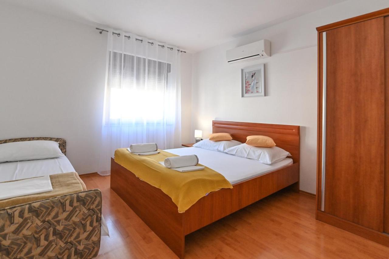 Rooms & Apartments Jadranka Baska  Exterior photo