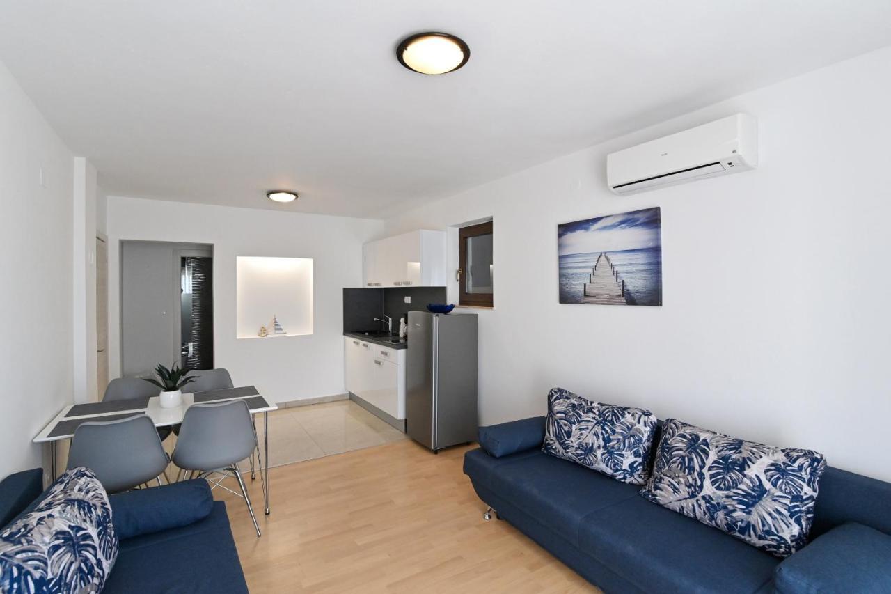 Rooms & Apartments Jadranka Baska  Exterior photo